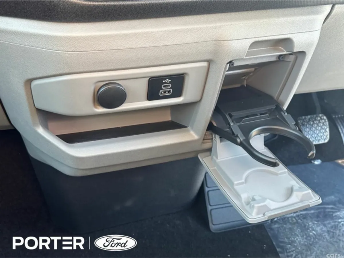 Ford Tourneo Custom MPV, Diesel, 2026, White