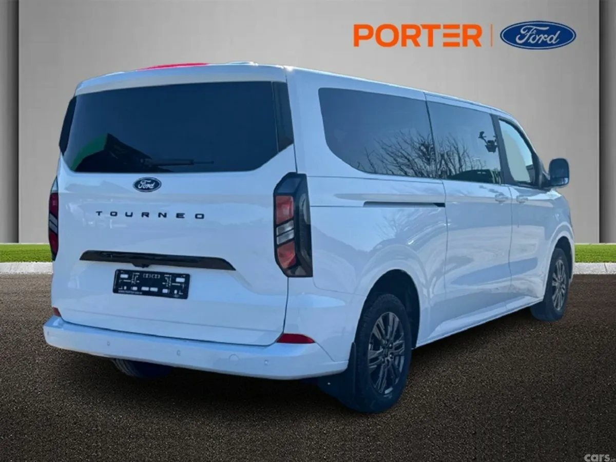 Ford Tourneo Custom MPV, Diesel, 2026, White