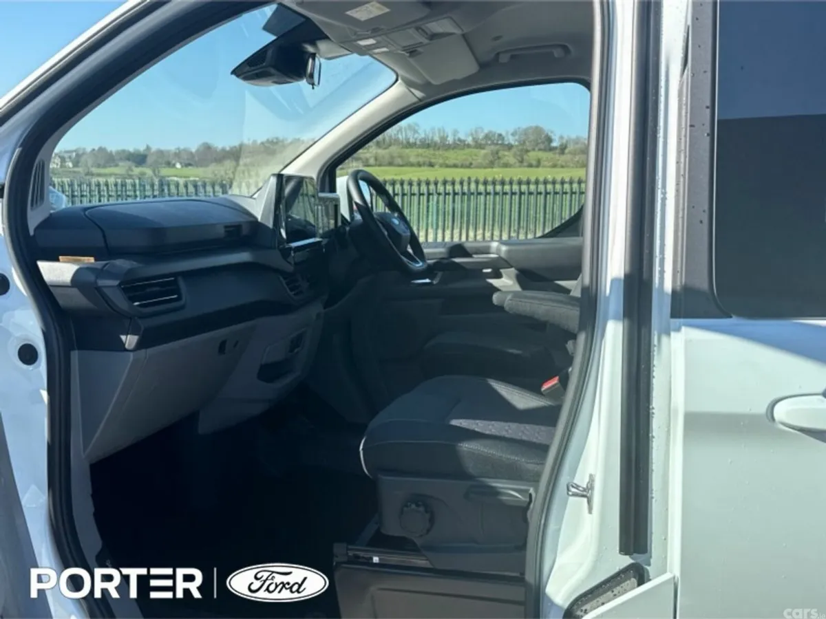 Ford Tourneo Custom MPV, Diesel, 2026, White