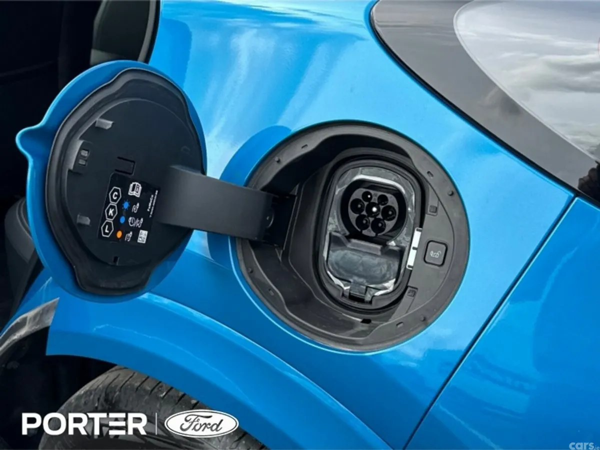 Ford Puma MPV, Electric, 2026, Blue