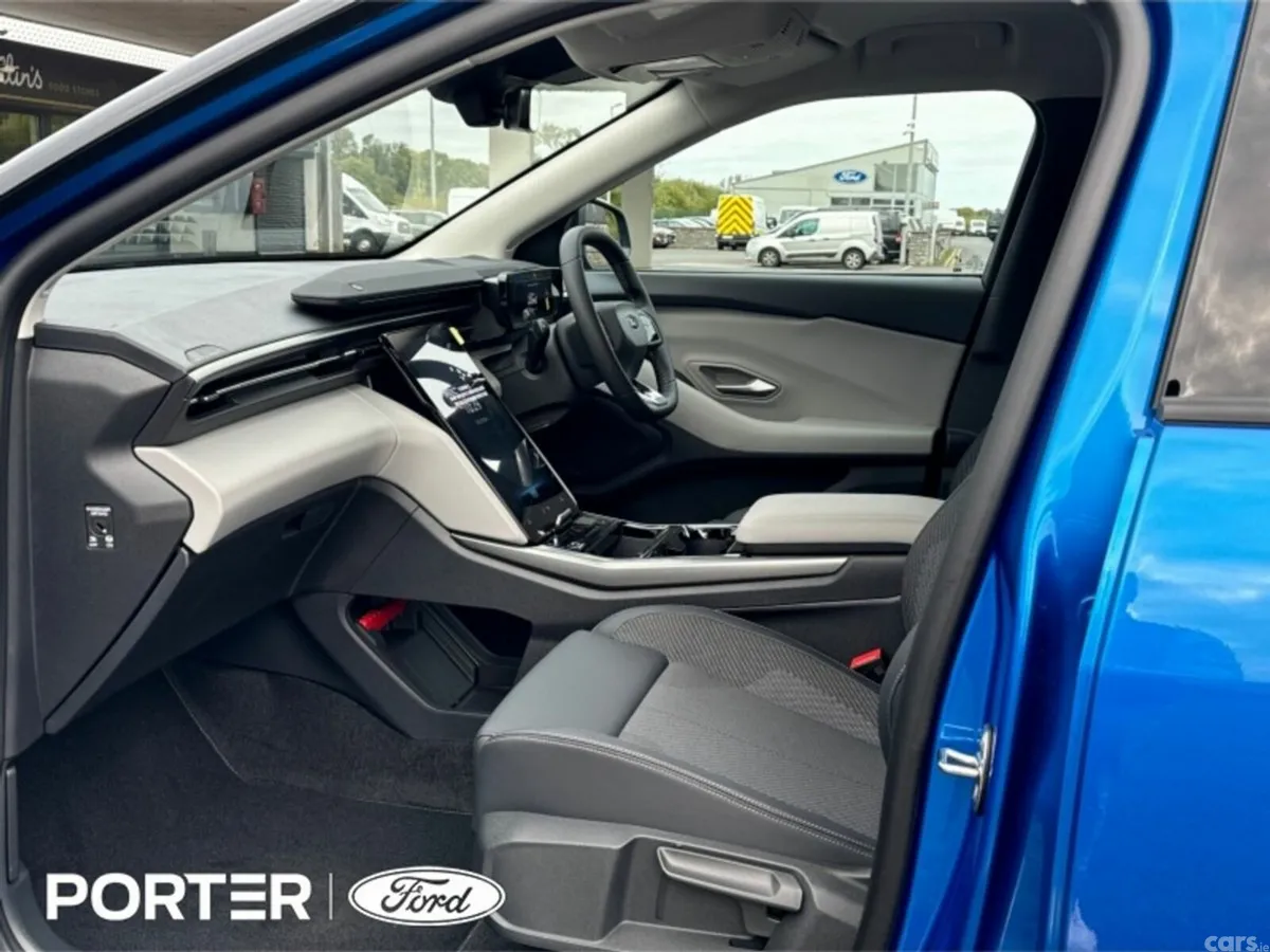 Ford Explorer SUV, Electric, 2025, Blue