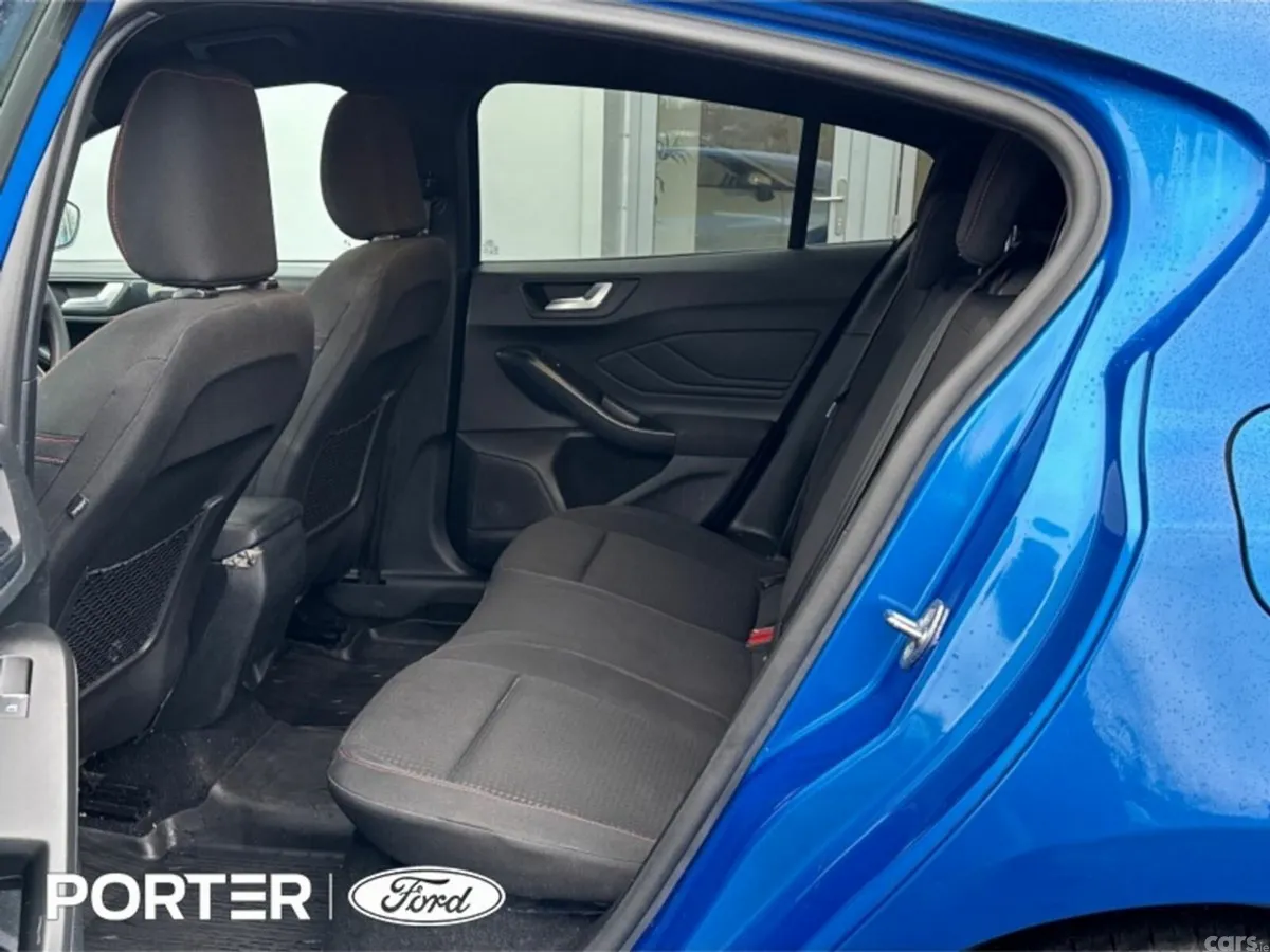Ford Focus Hatchback, Petrol, 2024, Blue