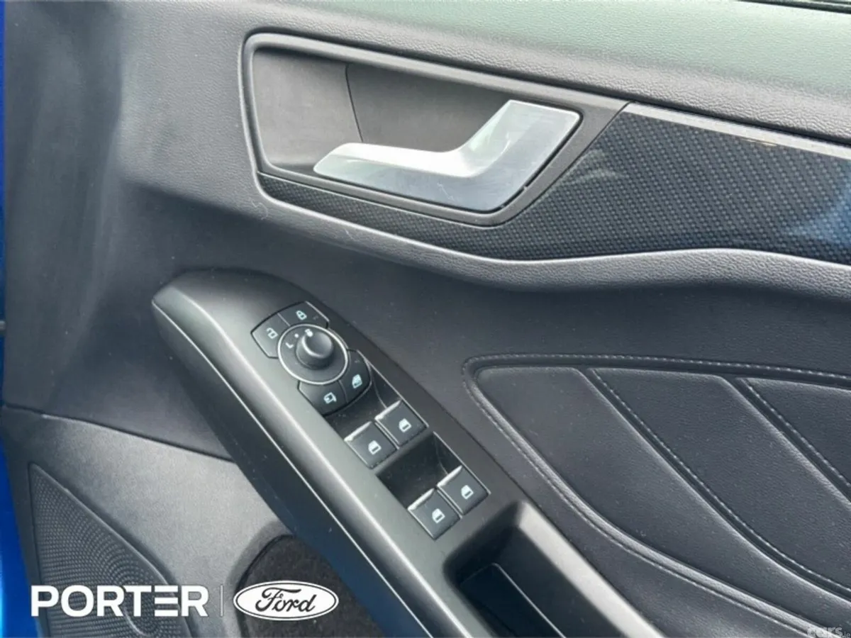 Ford Focus Hatchback, Petrol, 2024, Blue