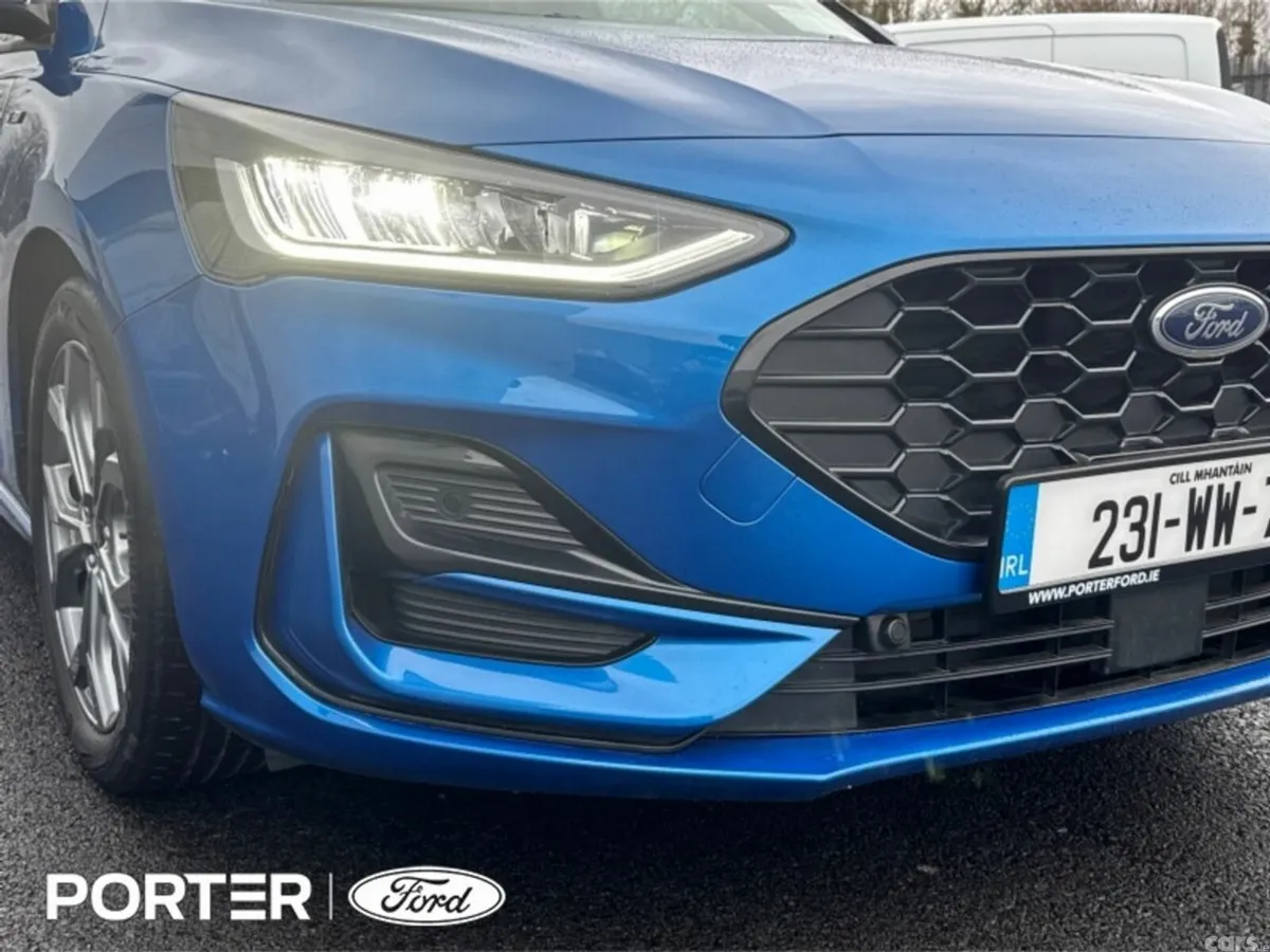 Ford Focus Hatchback, Petrol, 2024, Blue