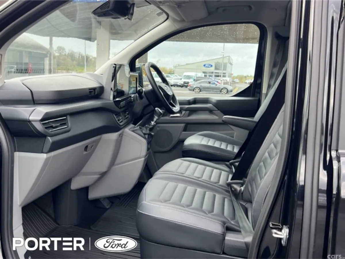 Ford Tourneo Custom MPV, Petrol Plug-in Hybrid, 2026, Black