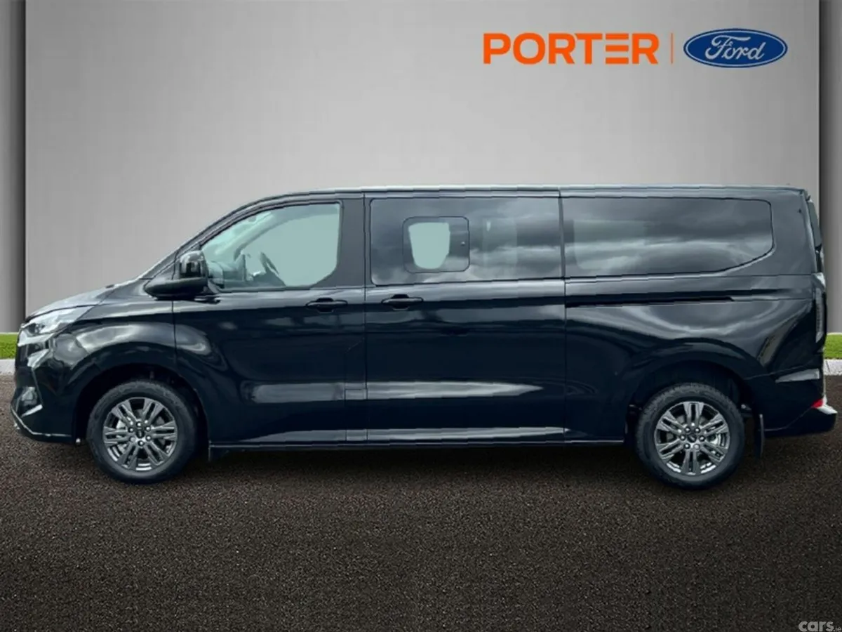 Ford Tourneo Custom MPV, Petrol Plug-in Hybrid, 2026, Black