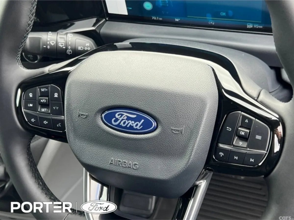 Ford Tourneo Custom MPV, Petrol Plug-in Hybrid, 2026, Black
