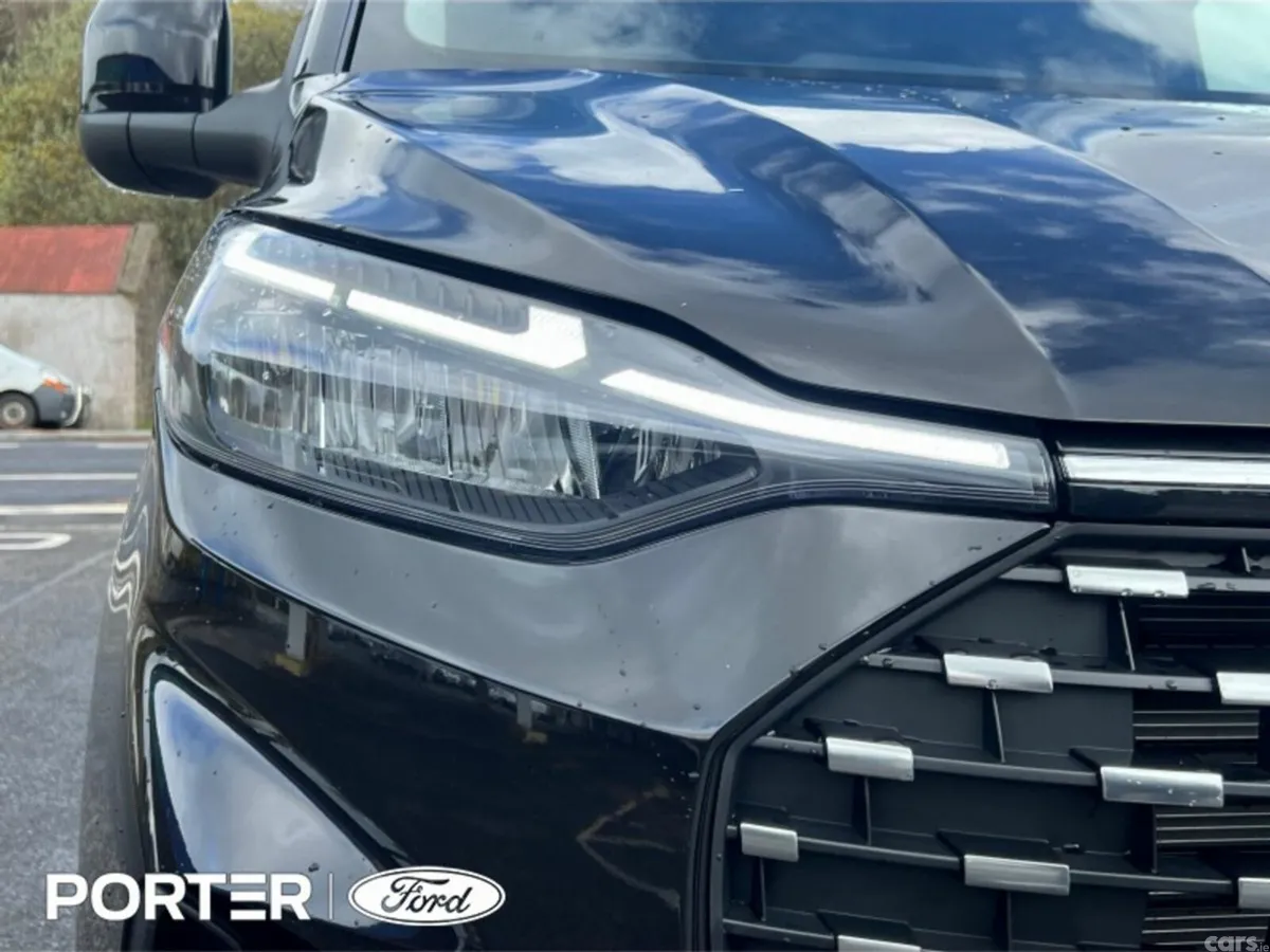 Ford Tourneo Custom MPV, Petrol Plug-in Hybrid, 2026, Black