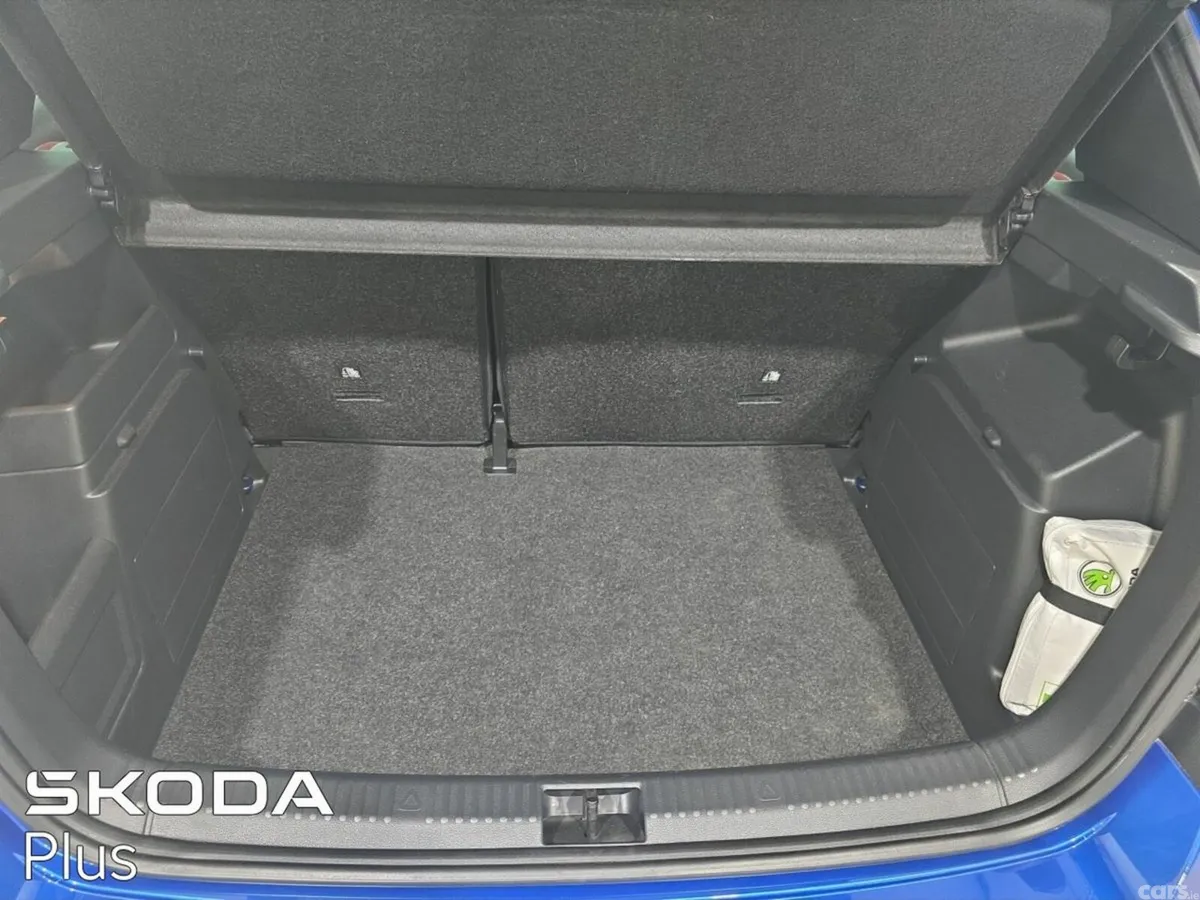 Skoda Fabia Hatchback, Petrol, 2021, Blue