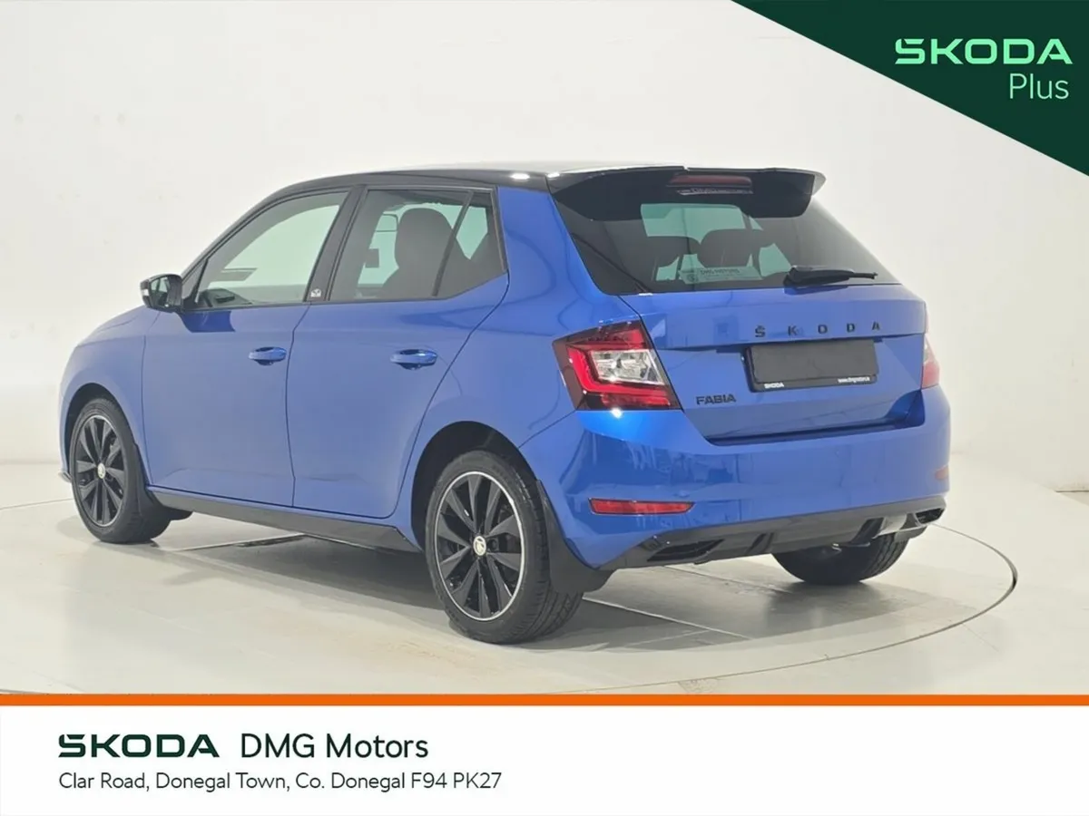 Skoda Fabia Hatchback, Petrol, 2021, Blue