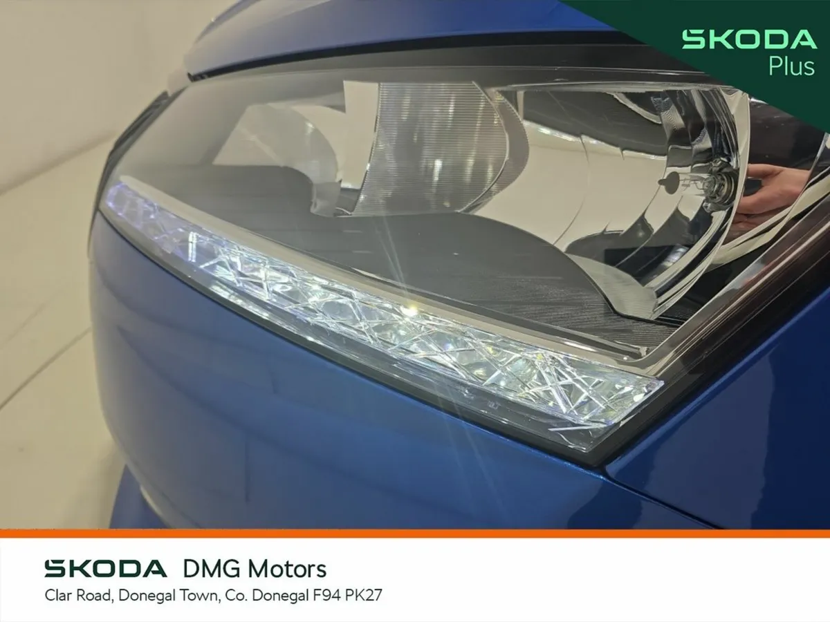 Skoda Fabia Hatchback, Petrol, 2021, Blue