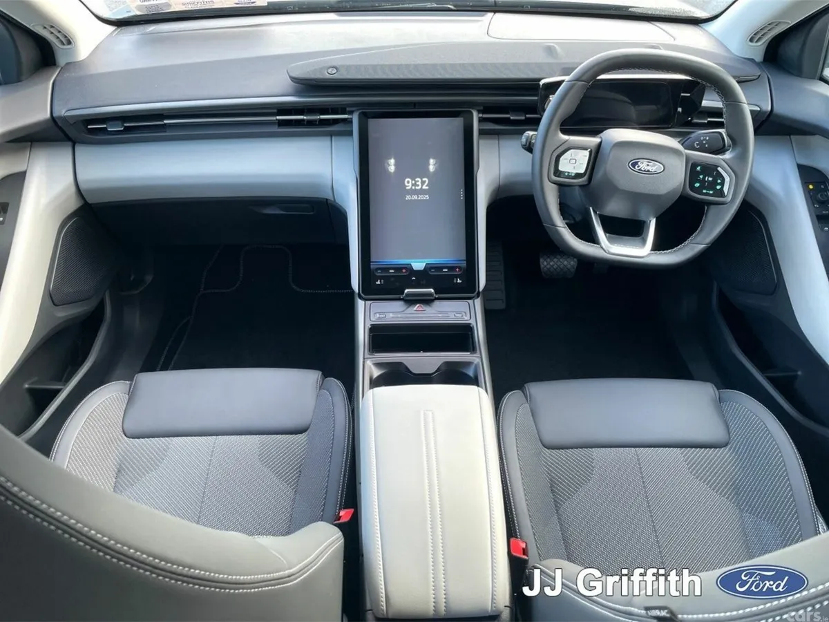 Ford Explorer MPV, Electric, 2025, Grey