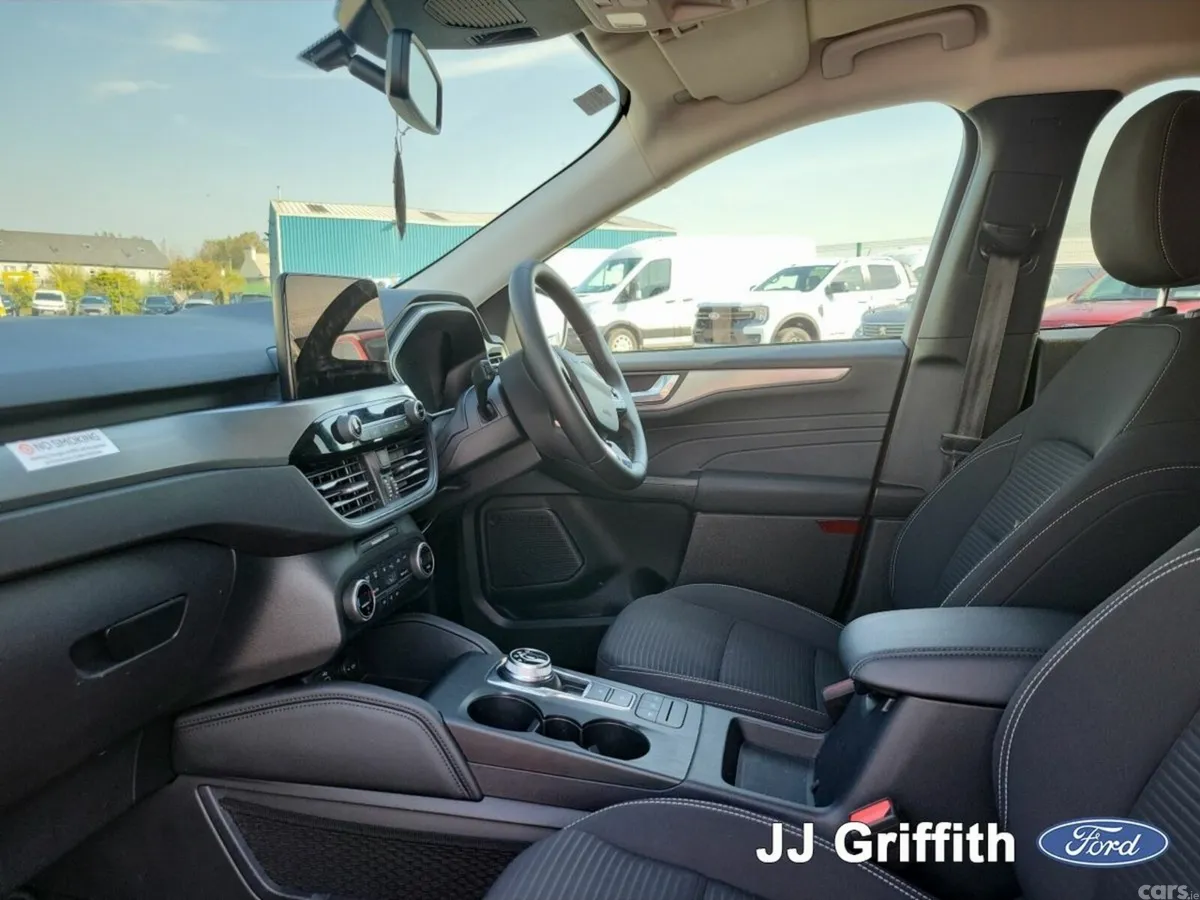 Ford Kuga SUV, Petrol Hybrid, 2023, Red