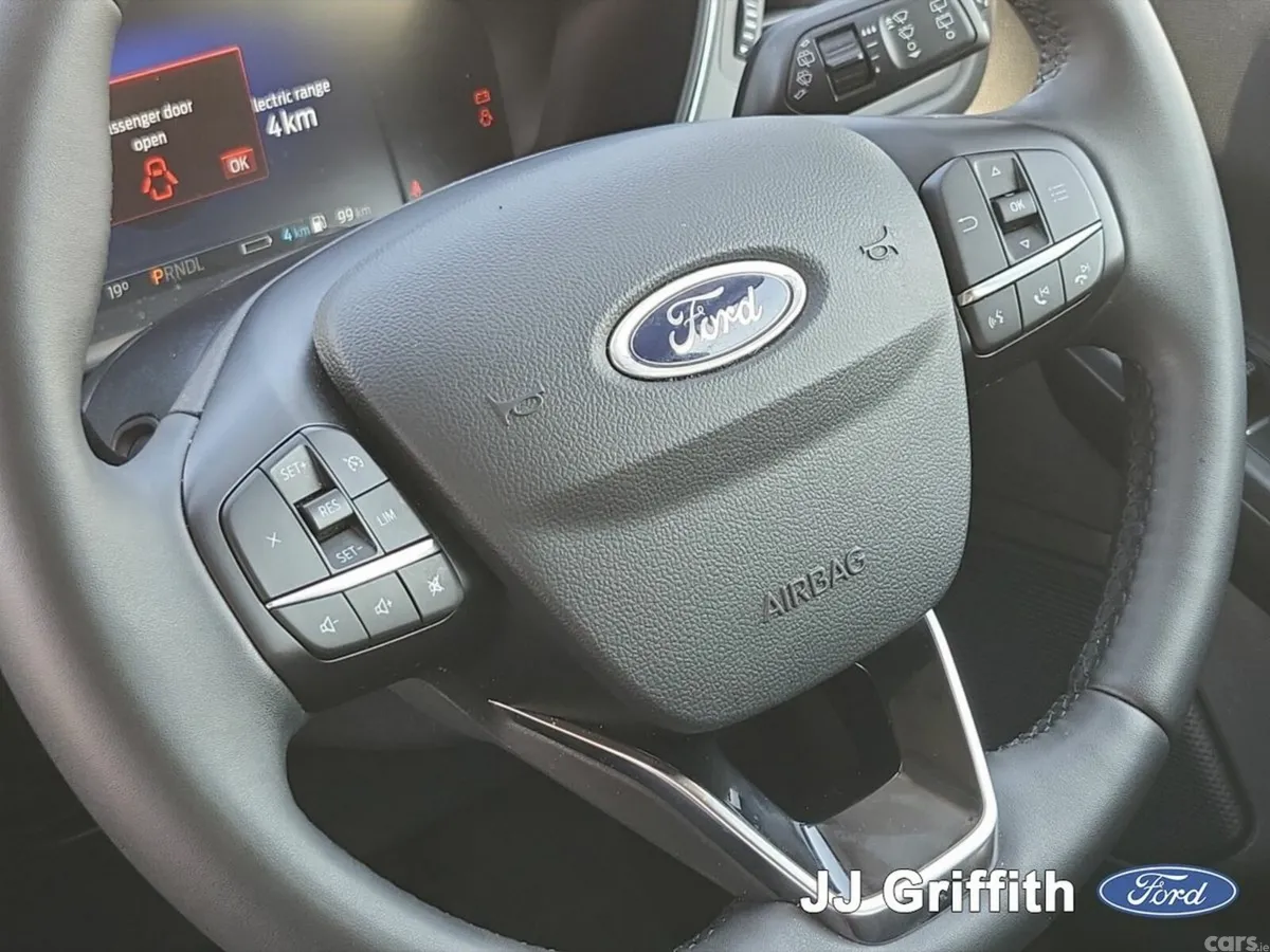Ford Kuga SUV, Petrol Hybrid, 2023, Red