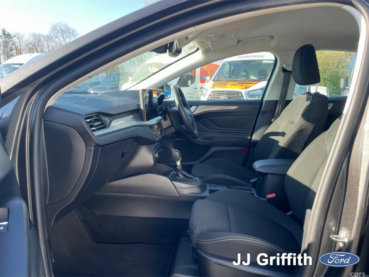 Ford Focus Hatchback, Petrol Hybrid, 2022, Grey