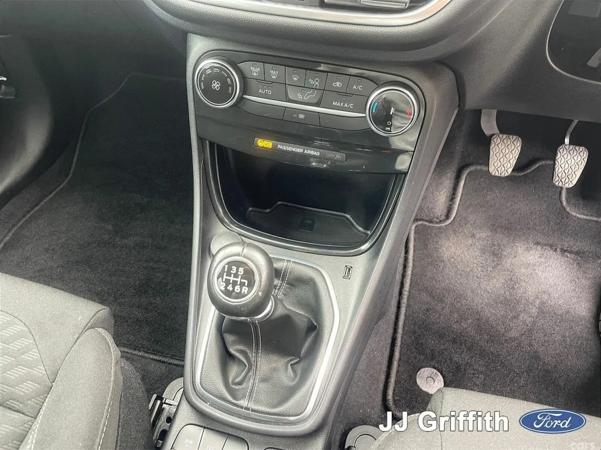 Ford Puma MPV, Petrol Hybrid, 2023, White