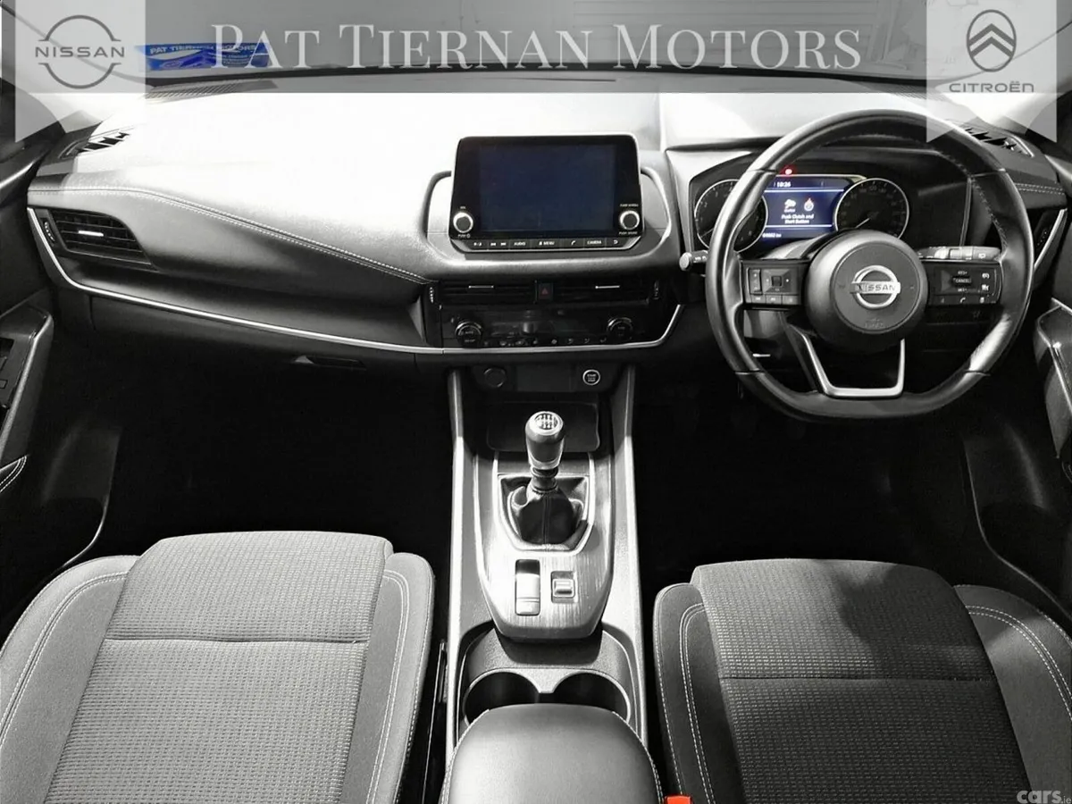Nissan Qashqai MPV, Petrol, 2022, Grey