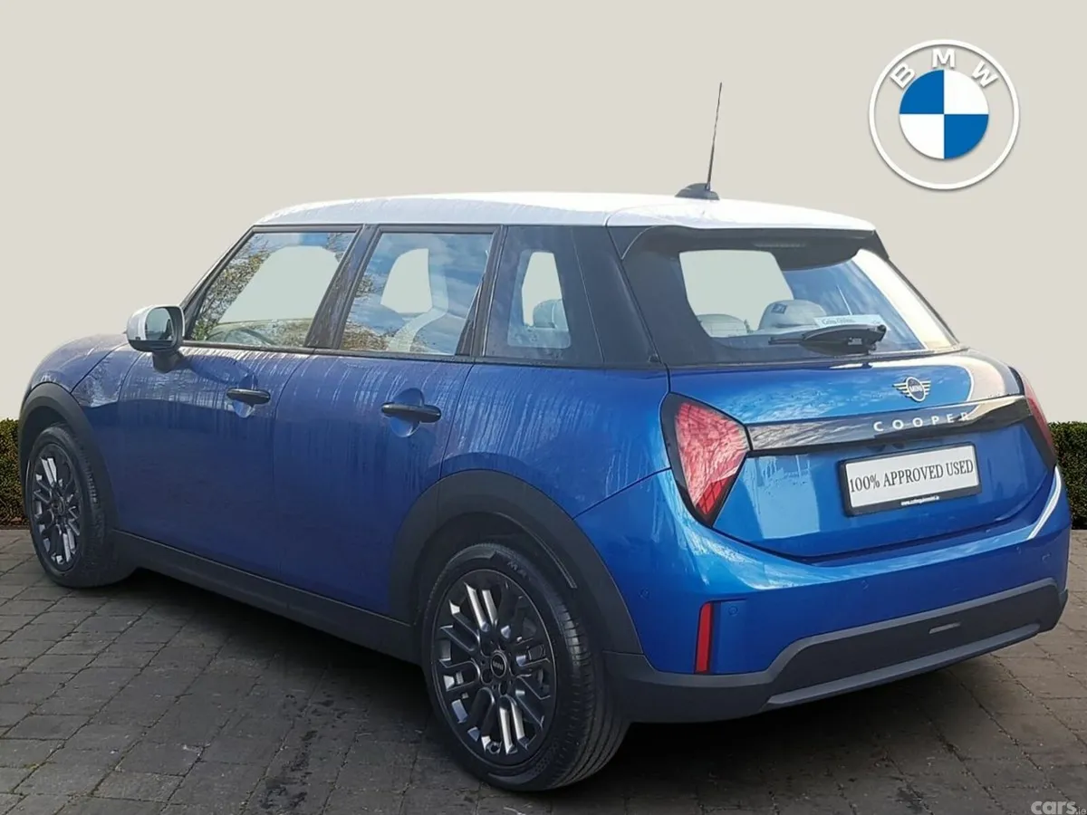 Mini Cooper Hatchback, Petrol, 2025, Blue