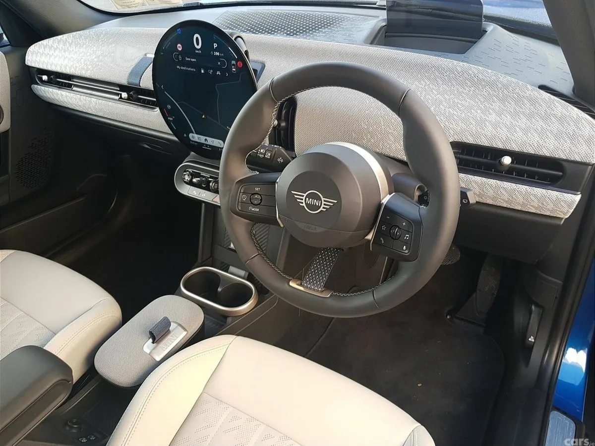 Mini Cooper Hatchback, Petrol, 2025, Blue