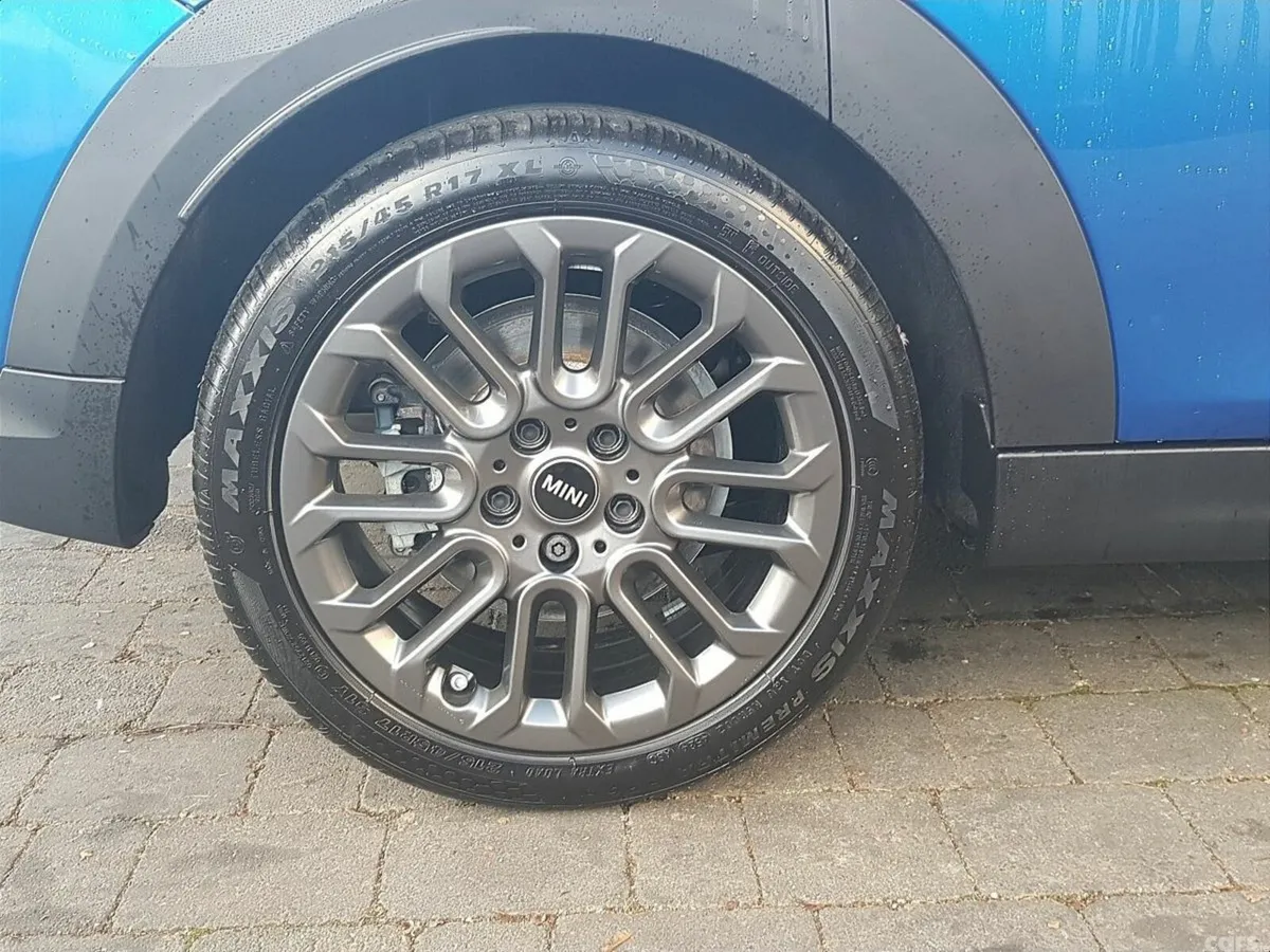 Mini Cooper Hatchback, Petrol, 2025, Blue
