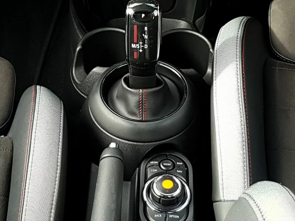 Mini Cooper Hatchback, Petrol, 2022, Red