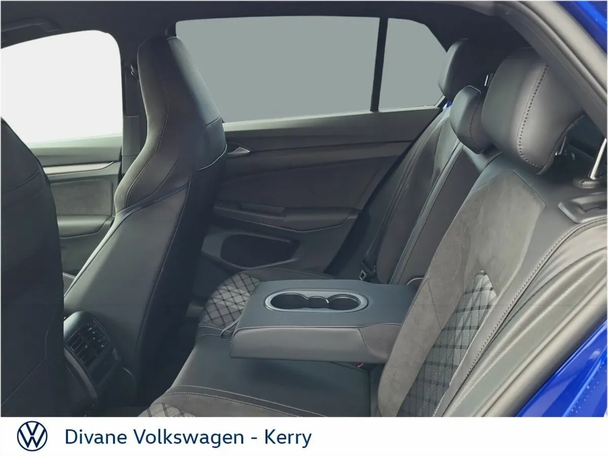 Volkswagen Golf Hatchback, Petrol, 2027, Blue