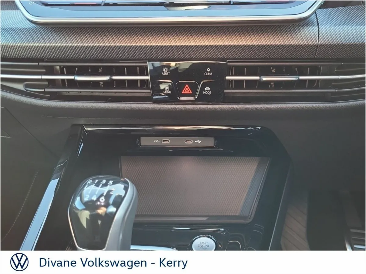 Volkswagen Golf Hatchback, Petrol, 2027, Blue