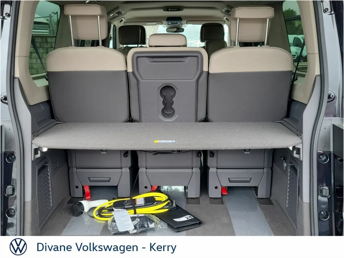 Volkswagen Multivan MPV, Petrol Plug-in Hybrid, 2026, Black