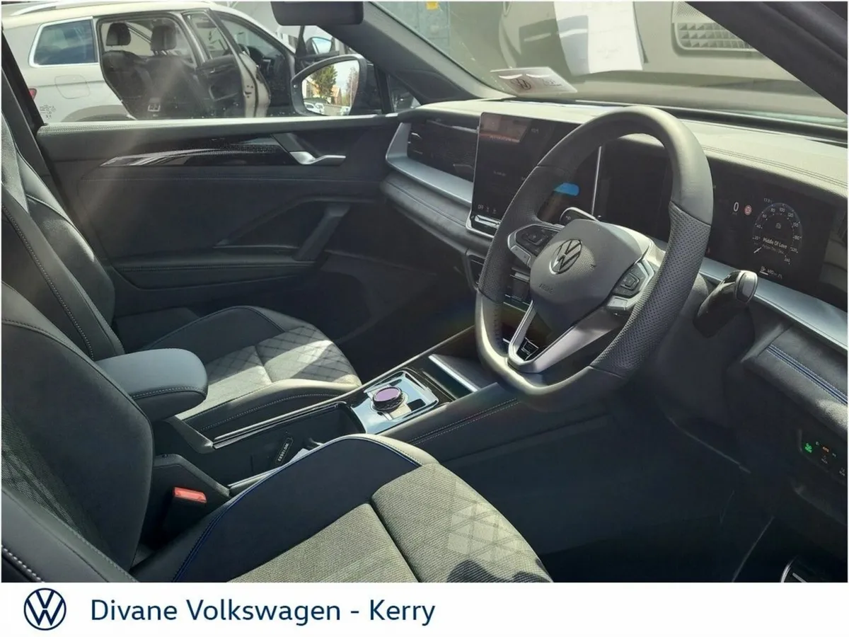 Volkswagen Tayron SUV, Petrol Plug-in Hybrid, 2027, Black
