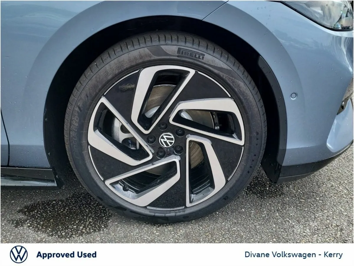 Volkswagen ID.7 Estate, Electric, 2027, Blue