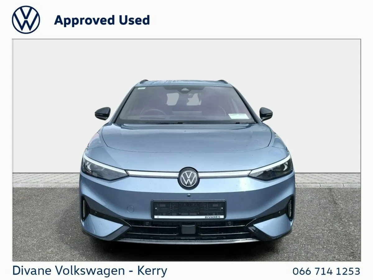 Volkswagen ID.7 Estate, Electric, 2027, Blue