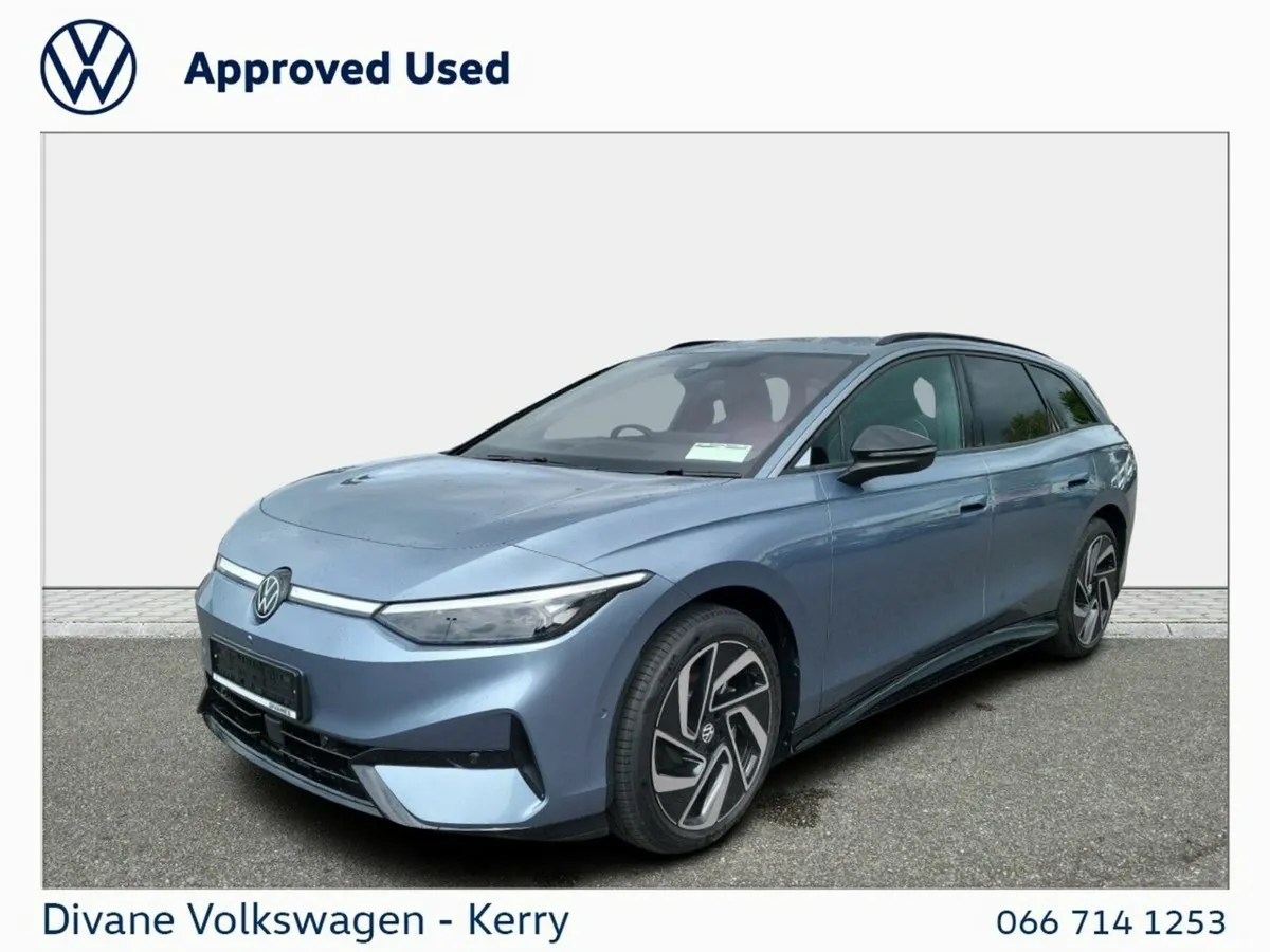 Volkswagen ID.7 Estate, Electric, 2027, Blue