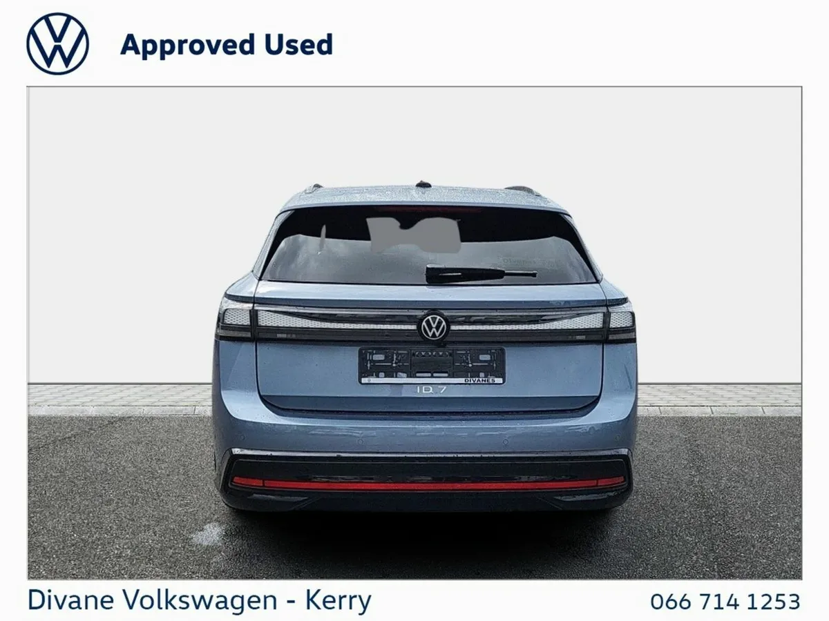 Volkswagen ID.7 Estate, Electric, 2027, Blue