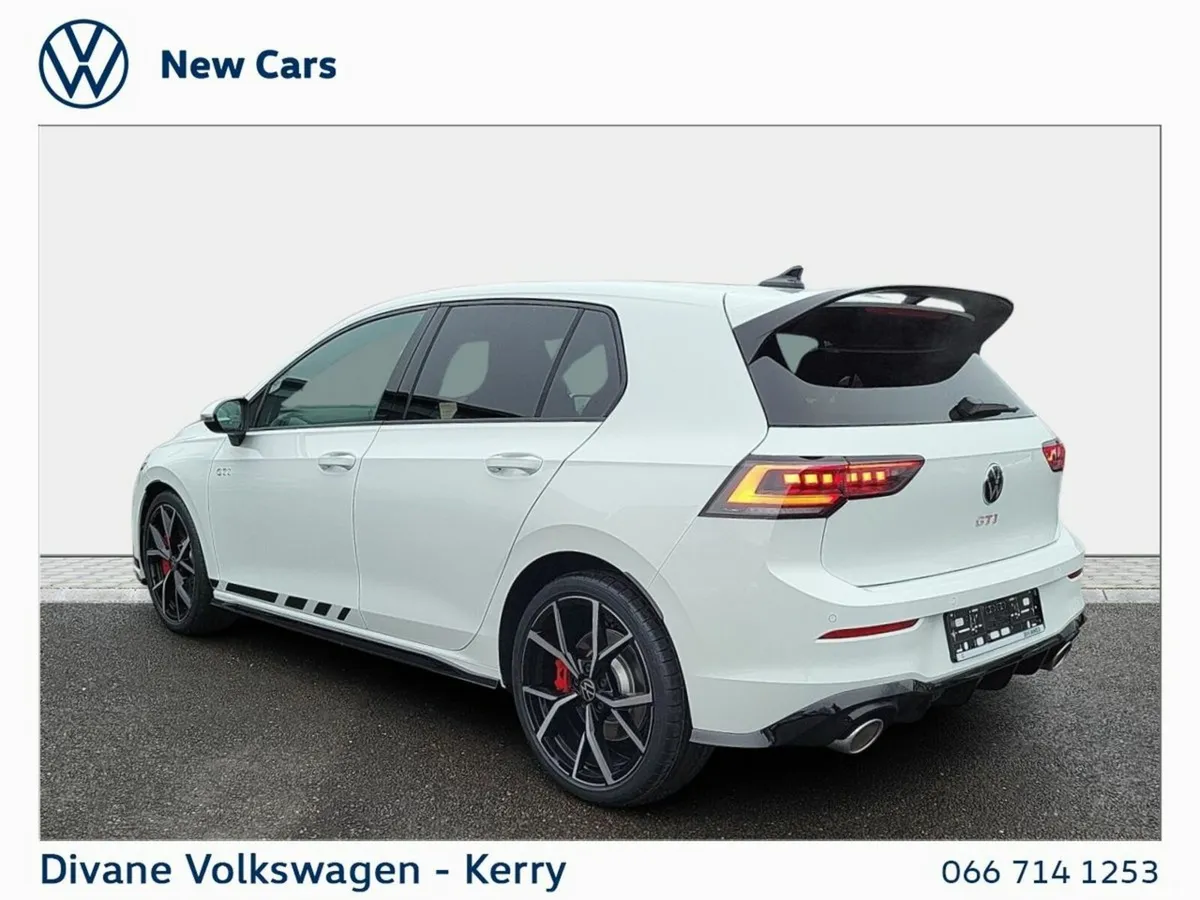 Volkswagen Golf Hatchback, Petrol, 2027, Blue