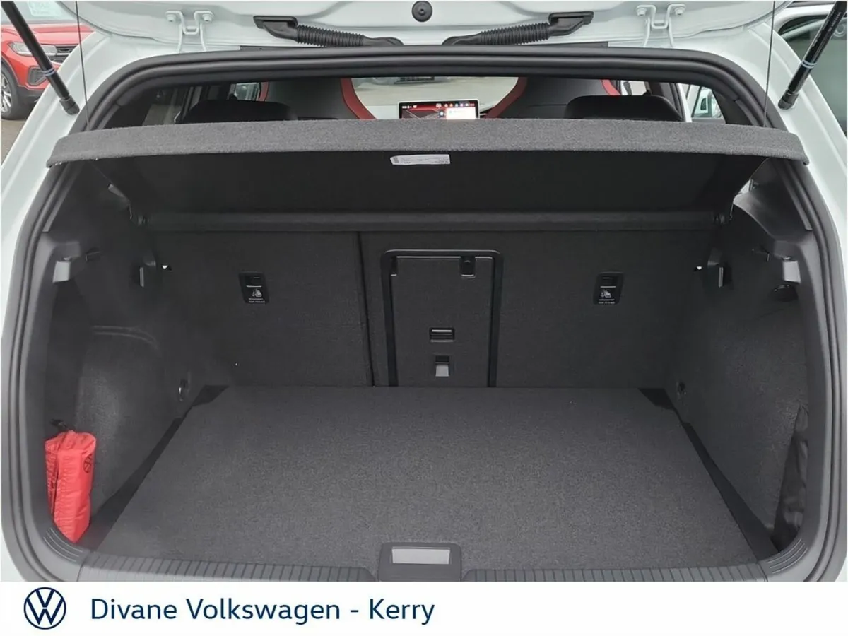 Volkswagen Golf Hatchback, Petrol, 2027, Blue