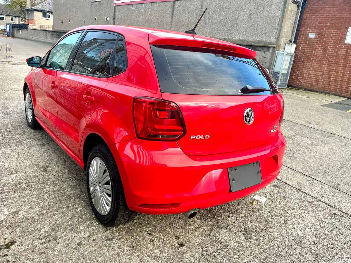 Volkswagen Polo Hatchback, Petrol, 2015, Red