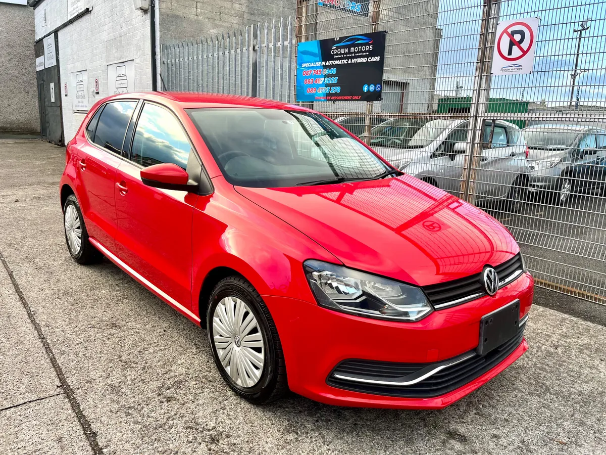 Volkswagen Polo Hatchback, Petrol, 2015, Red