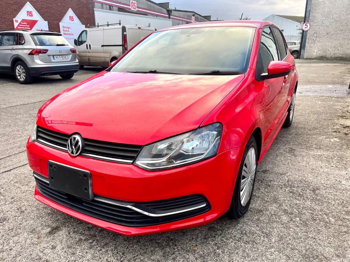 Volkswagen Polo Hatchback, Petrol, 2015, Red