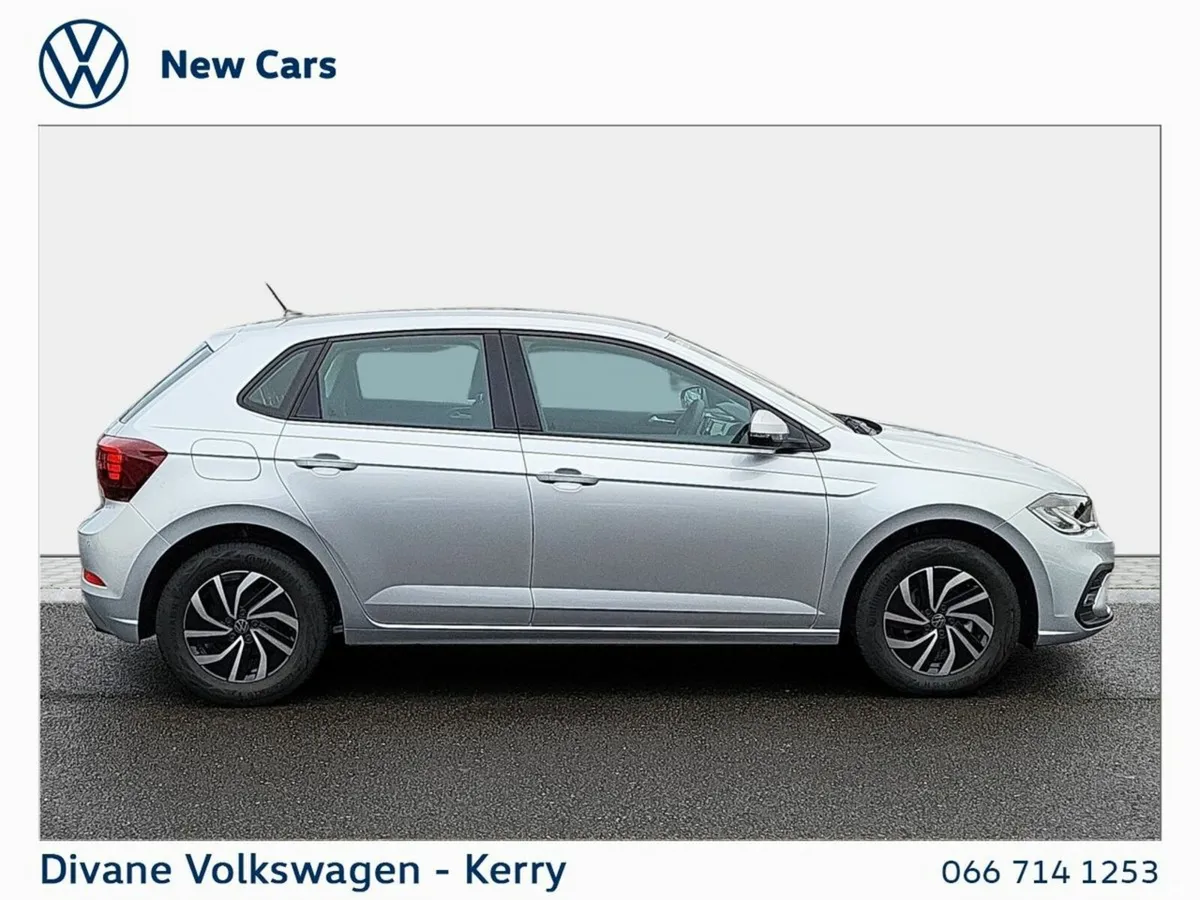 Volkswagen Polo Hatchback, Petrol, 2027, Silver