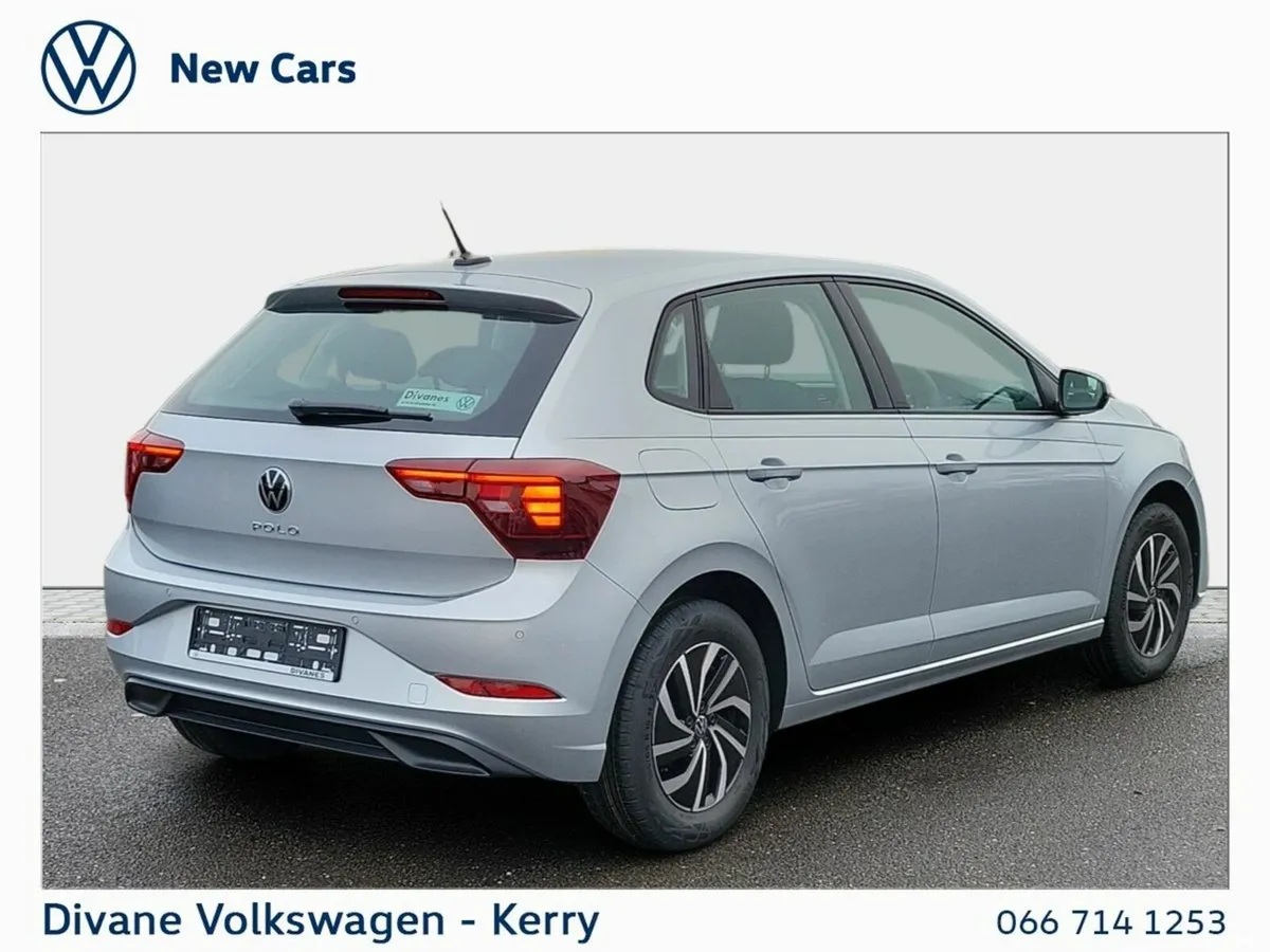 Volkswagen Polo Hatchback, Petrol, 2027, Silver