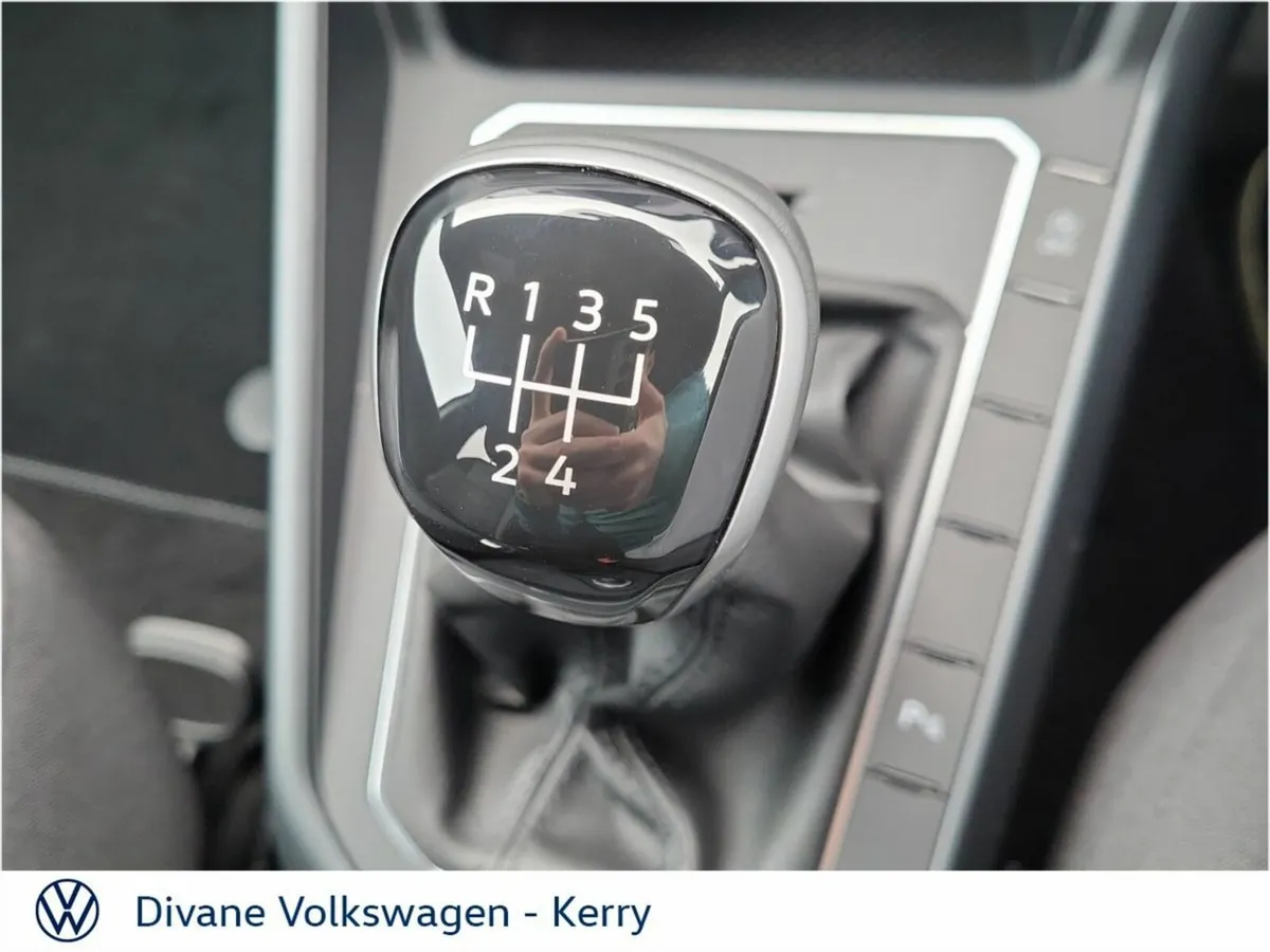 Volkswagen Polo Hatchback, Petrol, 2027, White