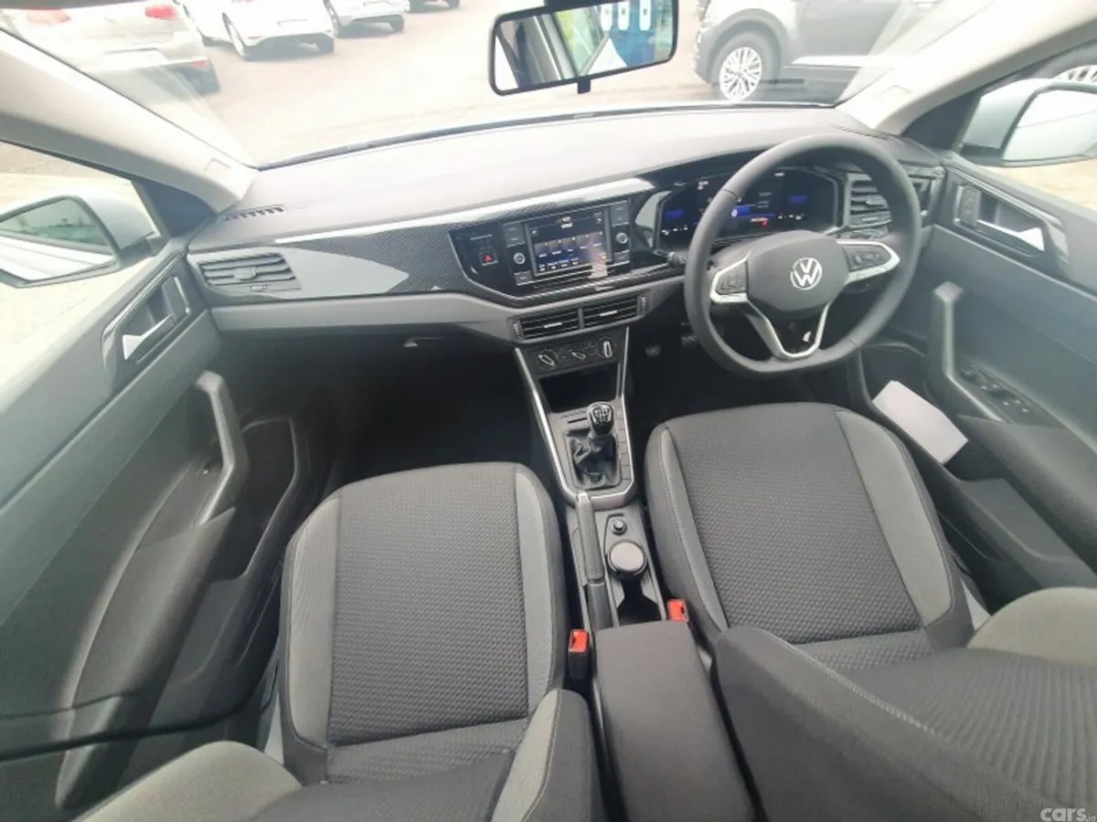 Volkswagen Polo Hatchback, Petrol, 2027, Silver