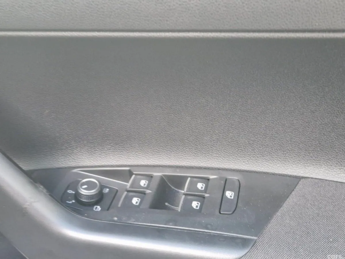 Volkswagen Polo Hatchback, Petrol, 2027, Grey