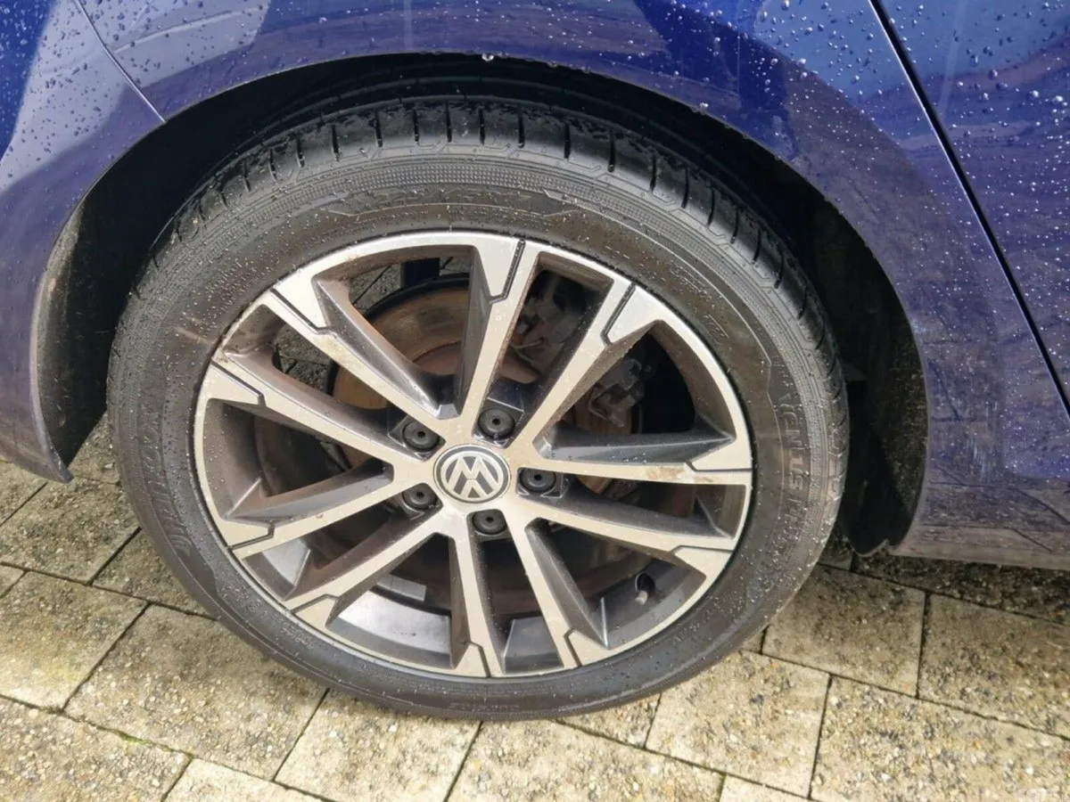 Volkswagen Polo Hatchback, Petrol, 2027, Grey