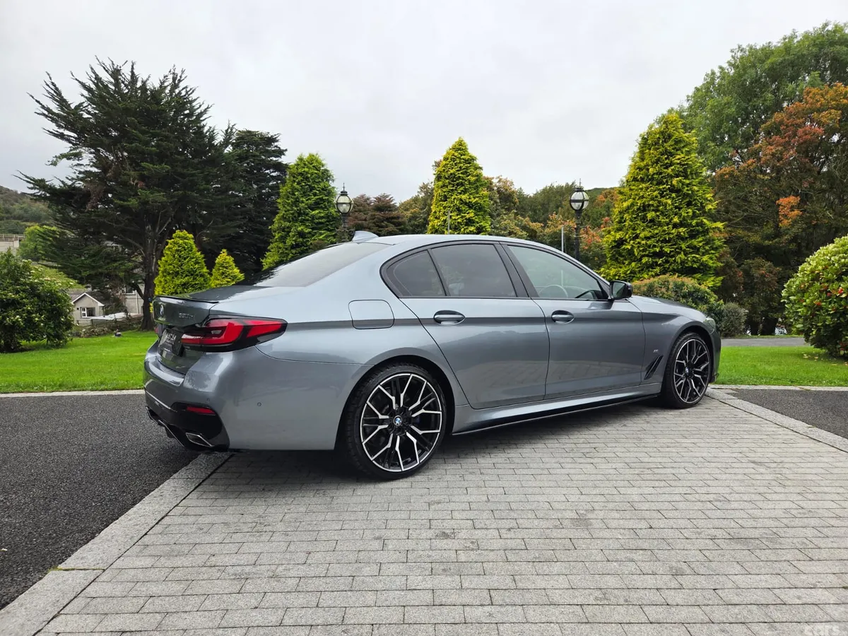 BMW 5-Series Saloon, Petrol Plug-in Hybrid, 2021, Blue
