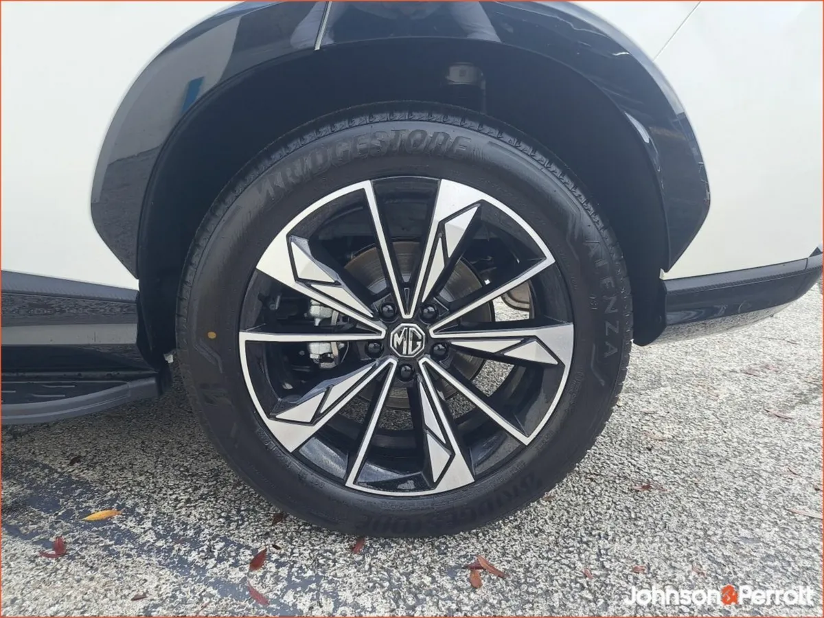 MG HS SUV, Petrol, 2027, 