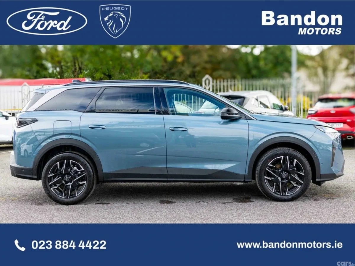 Peugeot 5008 MPV, Petrol Hybrid, 2026, 