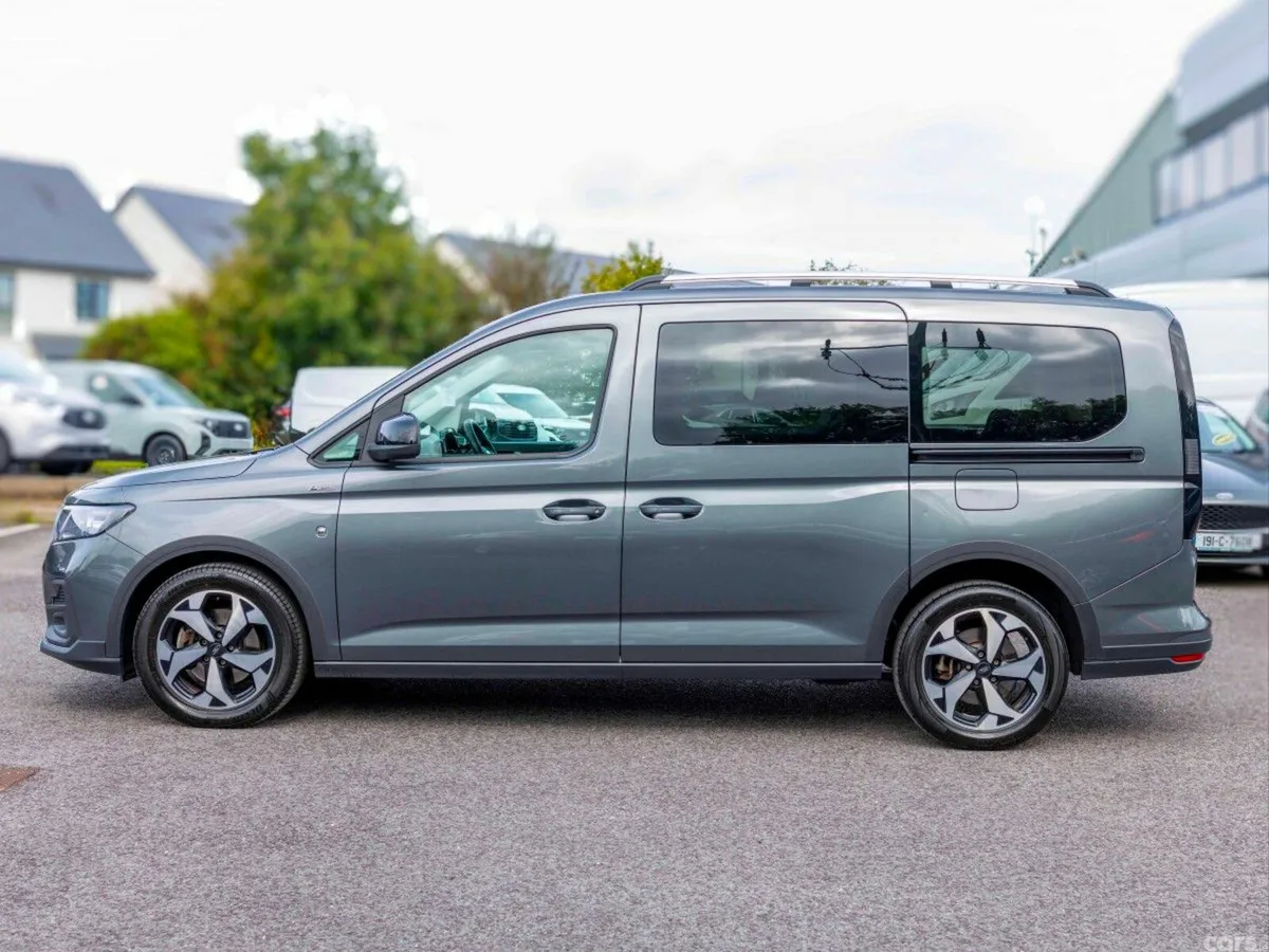 Ford Tourneo Connect MPV, Diesel, 2023, Grey
