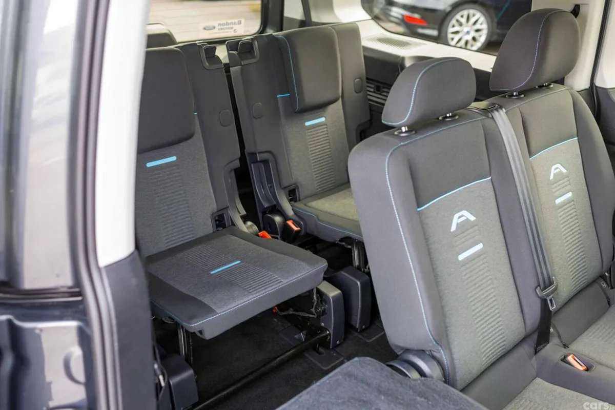 Ford Tourneo Connect MPV, Diesel, 2023, Grey