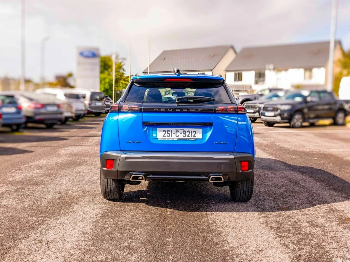 Peugeot 2008 MPV, Petrol, 2025, Blue